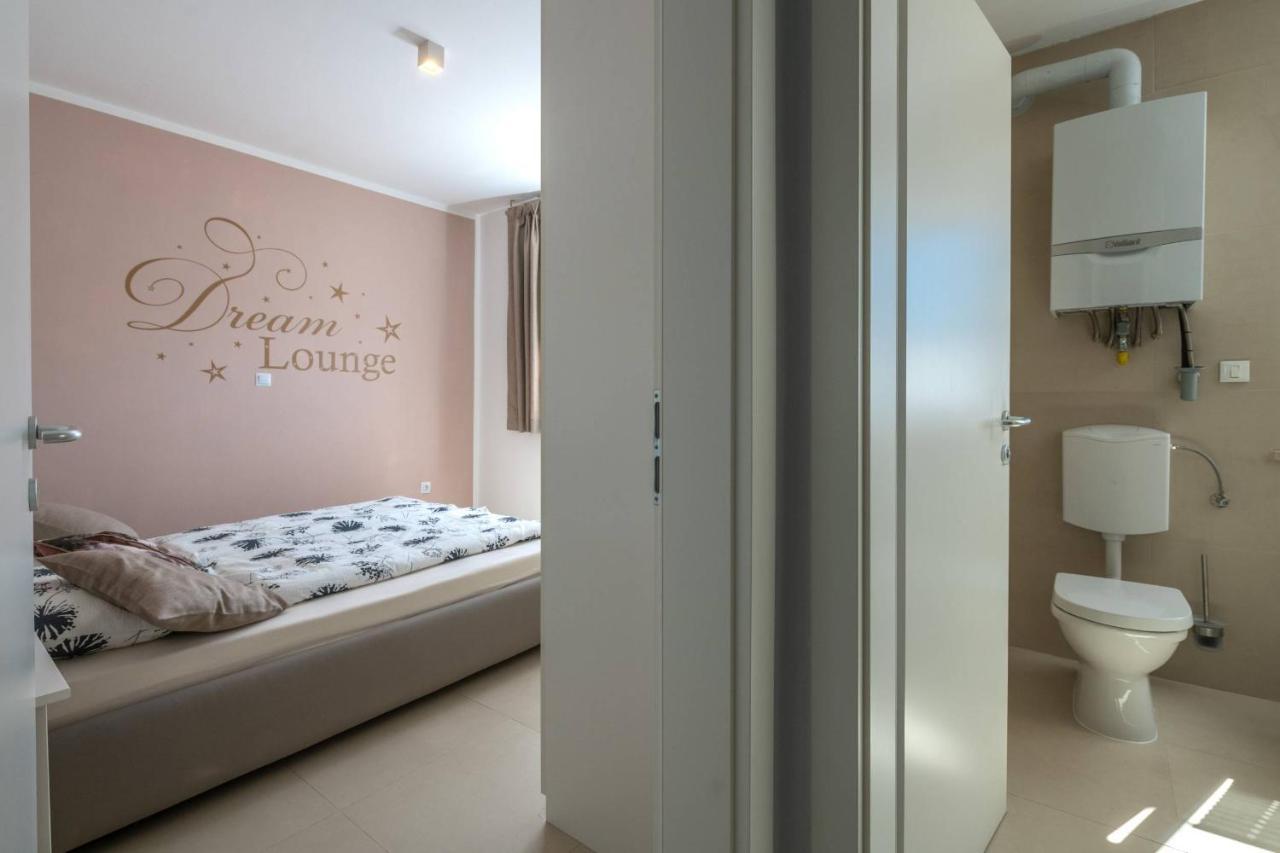 Appartamento Dream Lounge With Sea View Pola Esterno foto